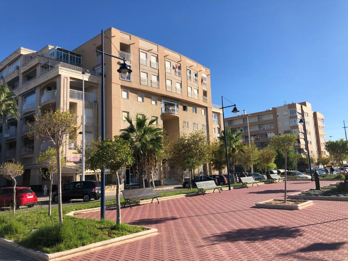 Apartamento Santa Pola"The Guitar" 300 M De La Playa Dış mekan fotoğraf